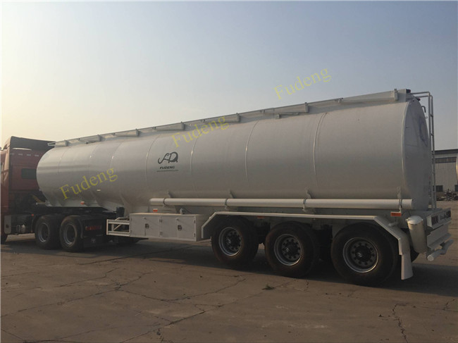 4 compartments fuel tanker semi truck trailer can be customized