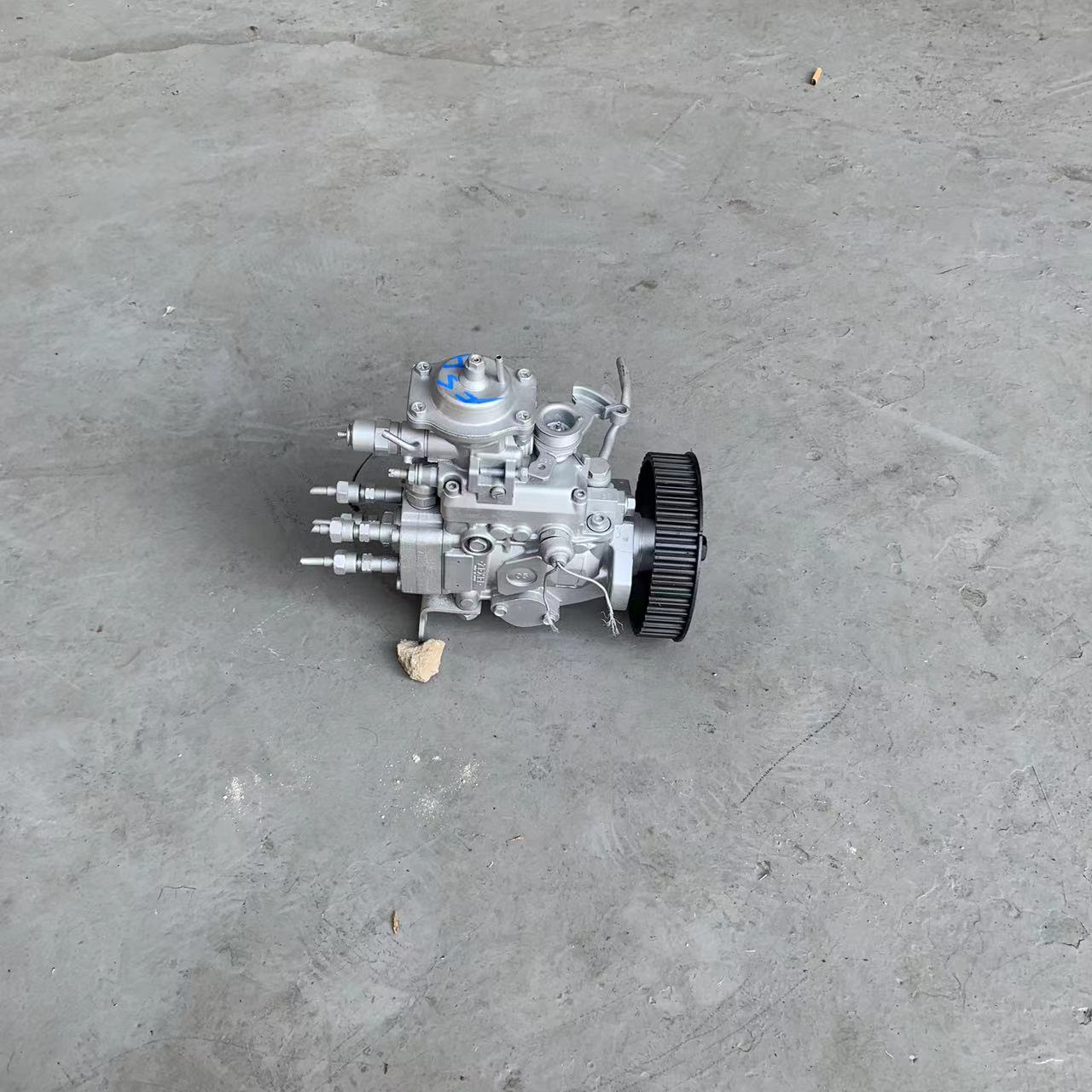 Used Fuel Pump Assembly For Mitsubishi 4D56T Diesel Engine