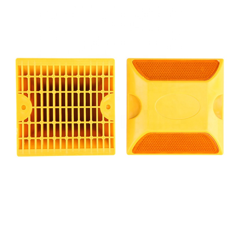 G105 Solar Plastic Reflectors for Road Safety and Traffic Marking ROHS Certified