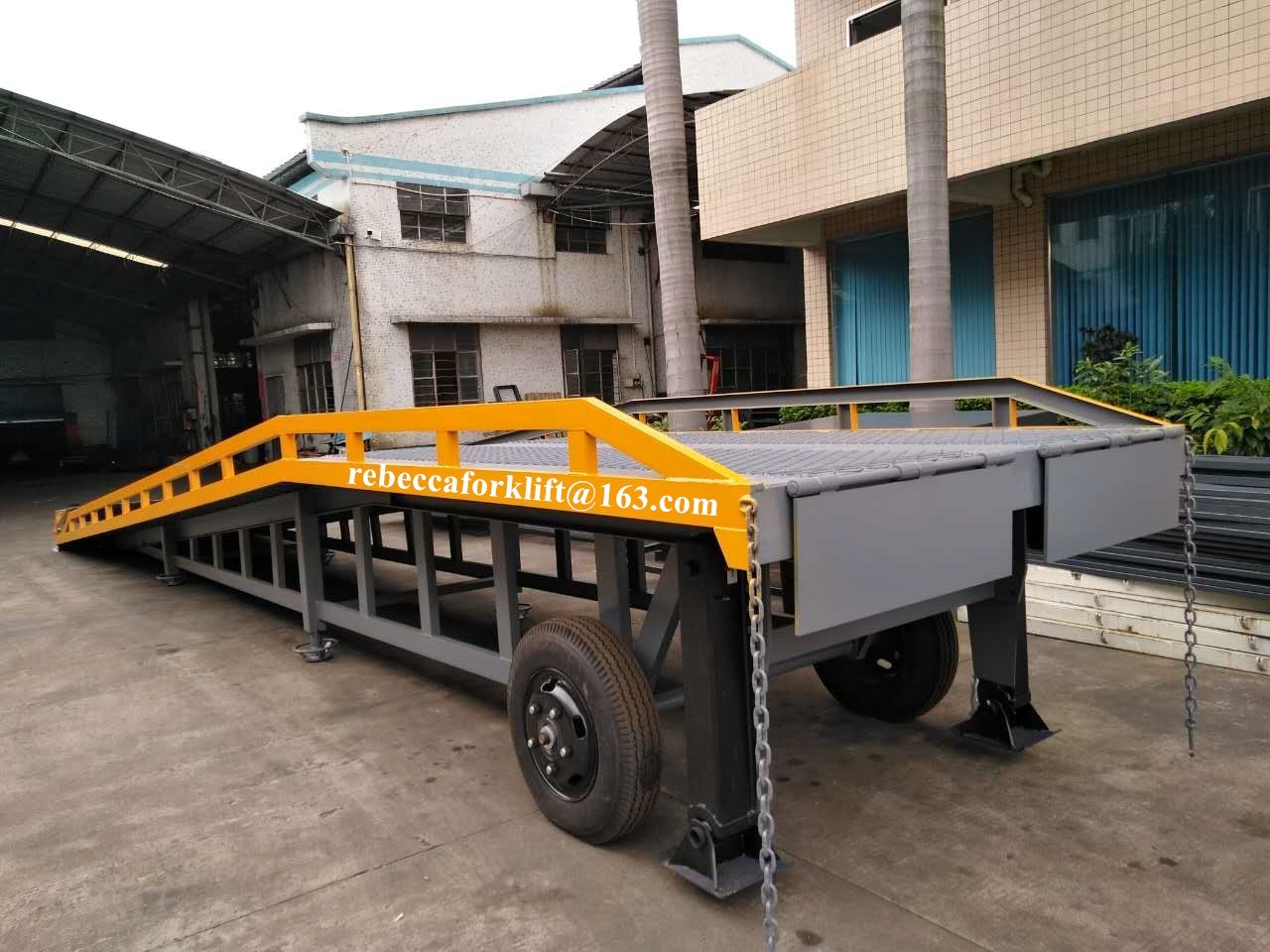 Most popular 6000kg steel mechanical container load ramp made in China