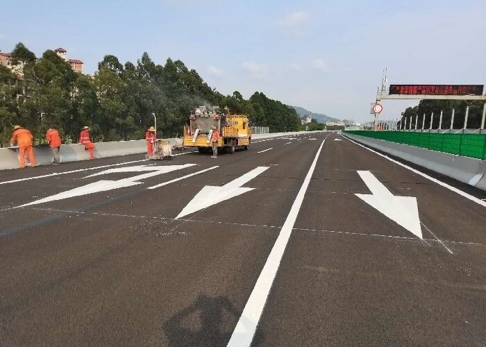 Customized AASHTO M 249 Thermoplastic Road Marking Paint Solutions