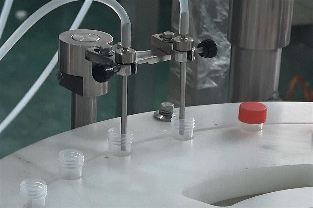 IVD Double Head 3ml Sterile Vial Filling Machine PLC Control