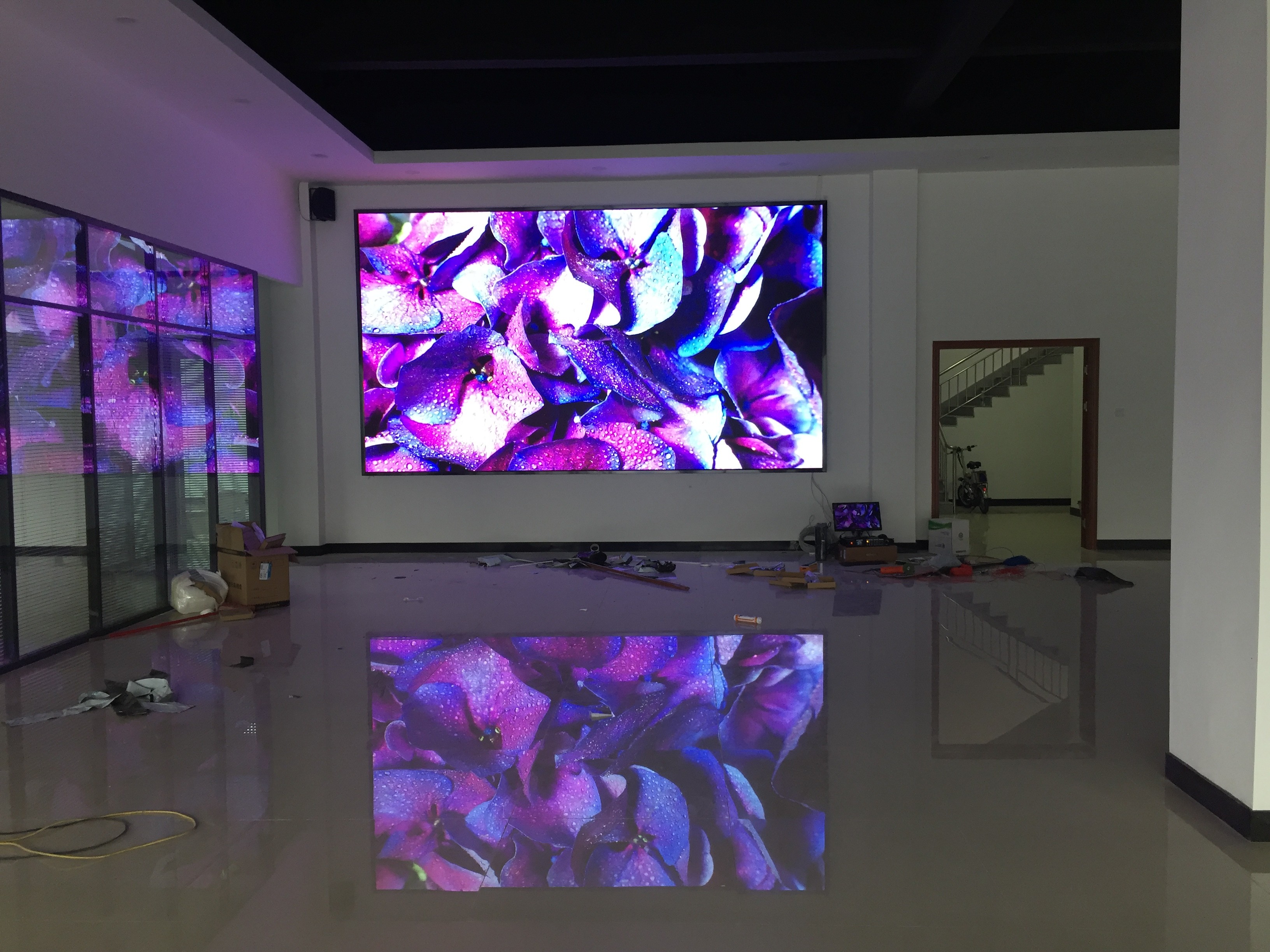Full Color LED Display Indoor P2.5 Seamless High Refresh Rate