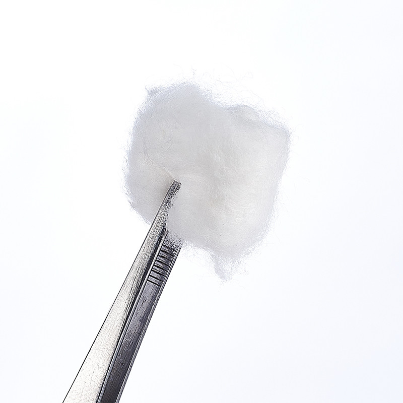 ISO13485 White 0.8g Medical Cotton Ball For Hospitals