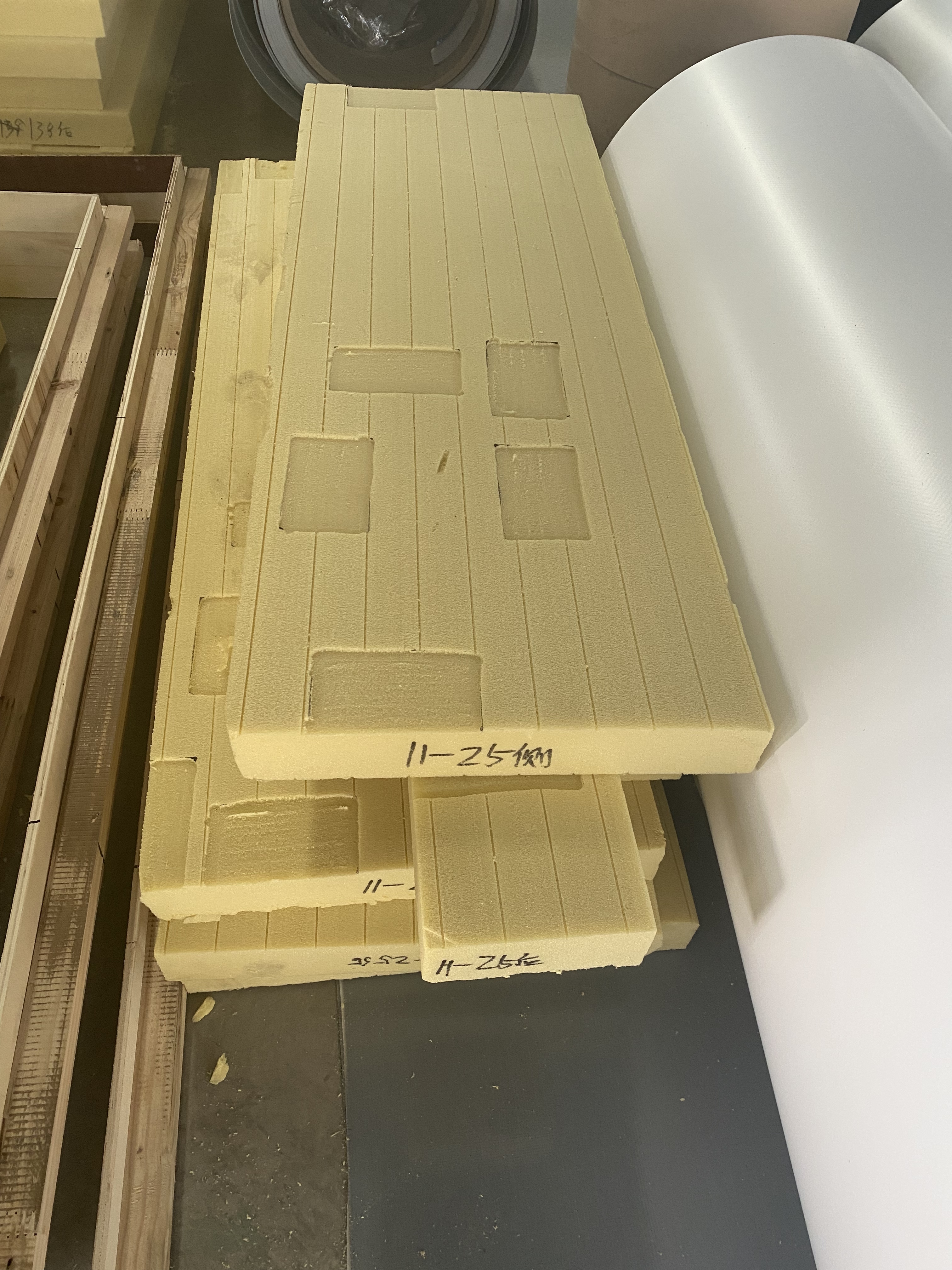 Polyurethane Foam Extrusion Board Processing Engraving Machine