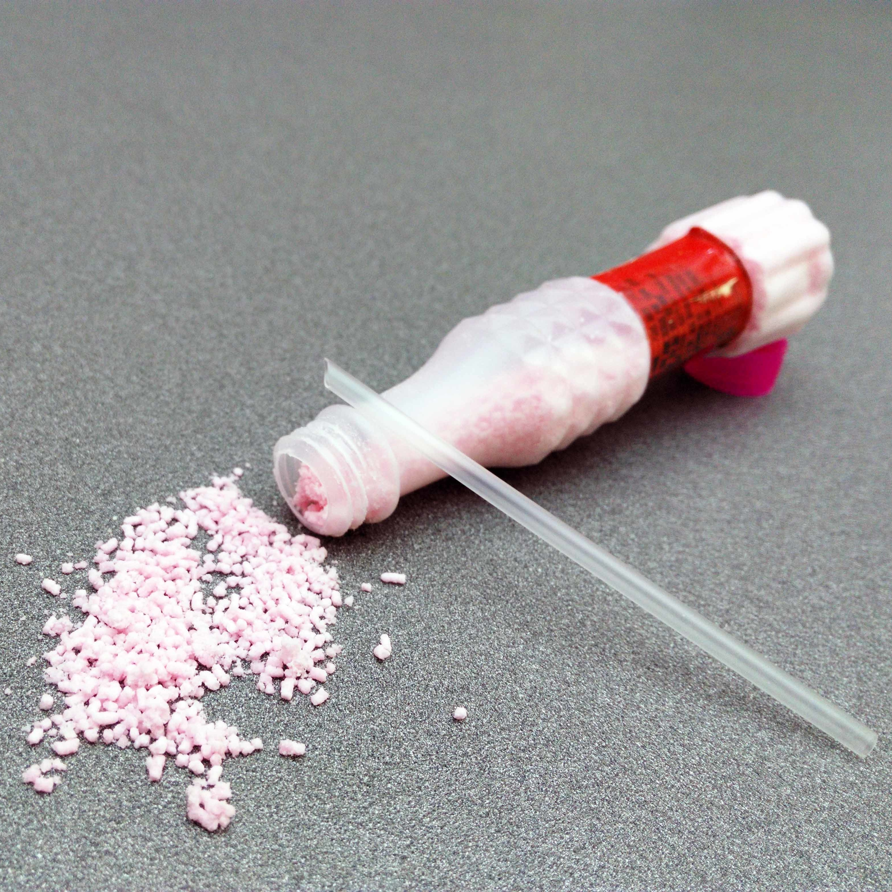 Sour powder packed in plastic bottle Powdered candy with assorted fruit flavor for kids