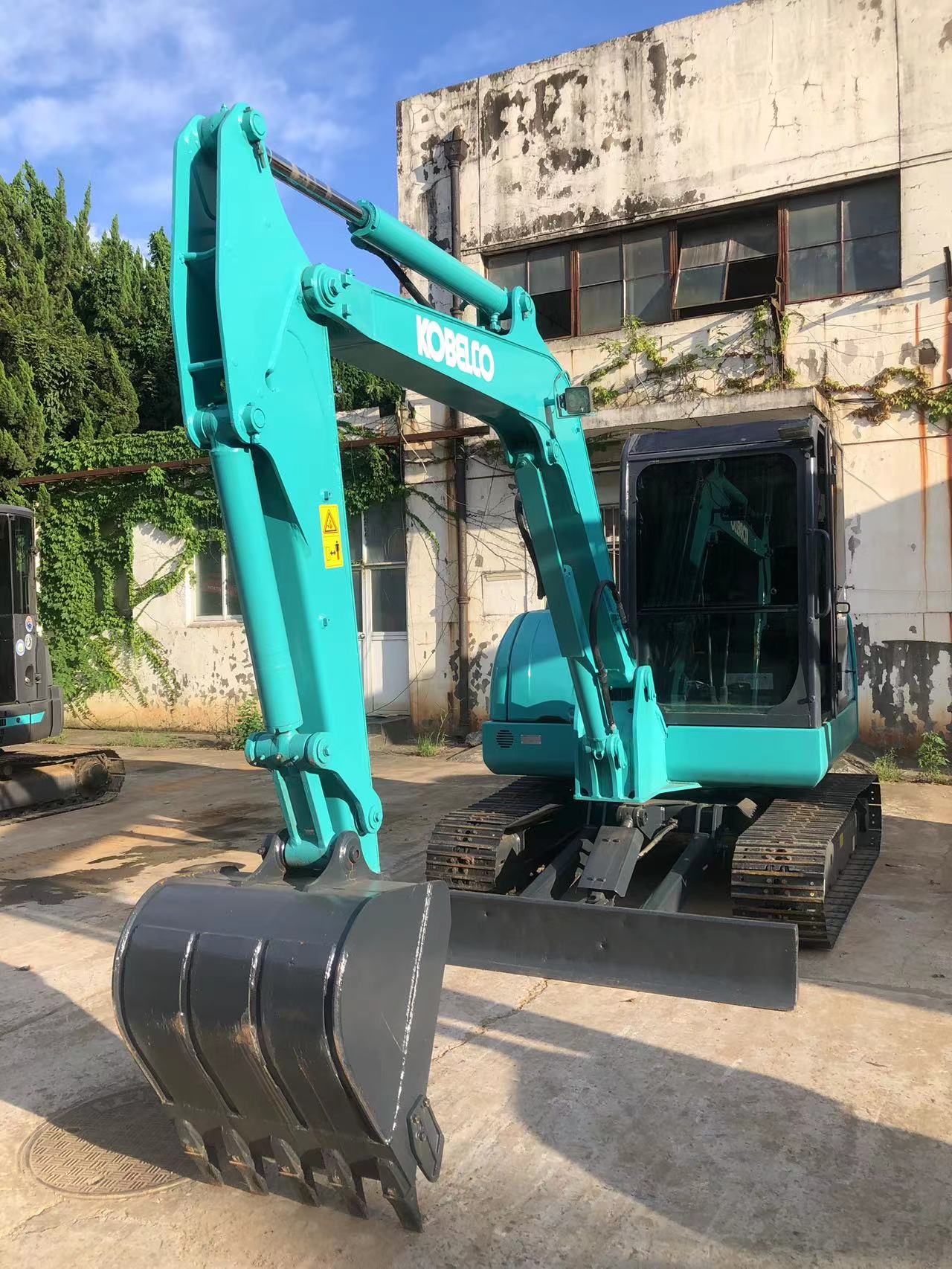 Original Hydraulic Valve Japan Used Kobelco SK60-8 SK60 Excavator Crawler Excavator