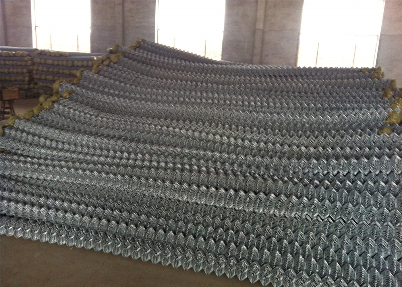 Chain link mesh fabric 1"x1"/25.4mmx25.4mm diameter 9GA/3.66mm 11GA/2.95mm High security for residnetial and Commerical