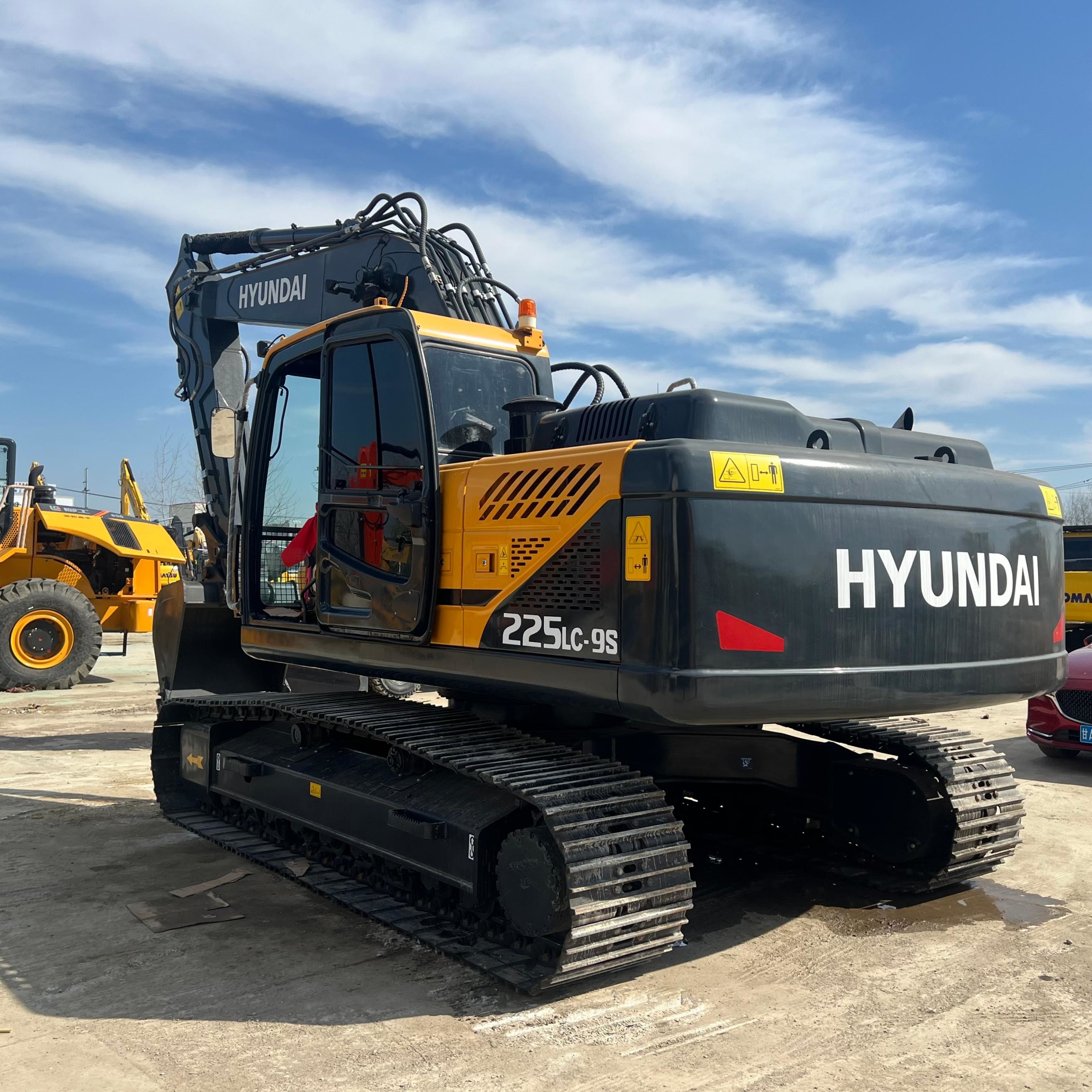 Original Brand Used hyundai 225-lc-9s Hydarulic Crawler Excavators 22 Ton Road Construction Machine for Sale
