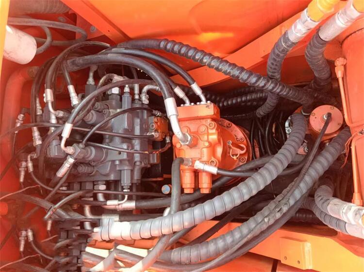 Doosan DH150-7 DH150 Excavator with Original Hydraulic Valve and 96KW Power in Korea