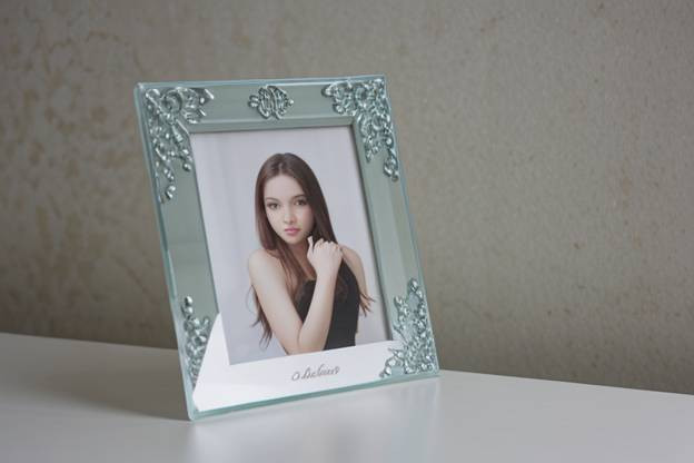 OEM Customised Acrylic Photo Frame , Acrylic Box Picture Frames Scratch Resistant