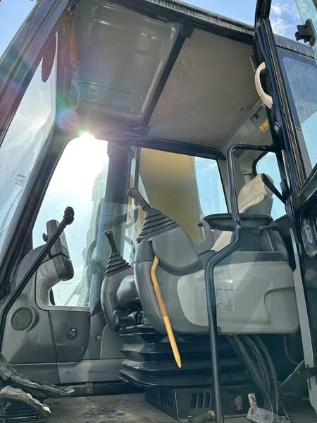 Secondhand 30 Ton Crawler Excavator Cat 330 Original Building Machinery Excavator