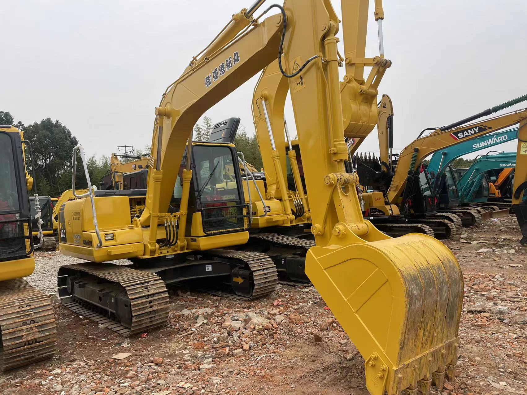 KOMATSU PC130 used hydraulic crawler mini excavator
