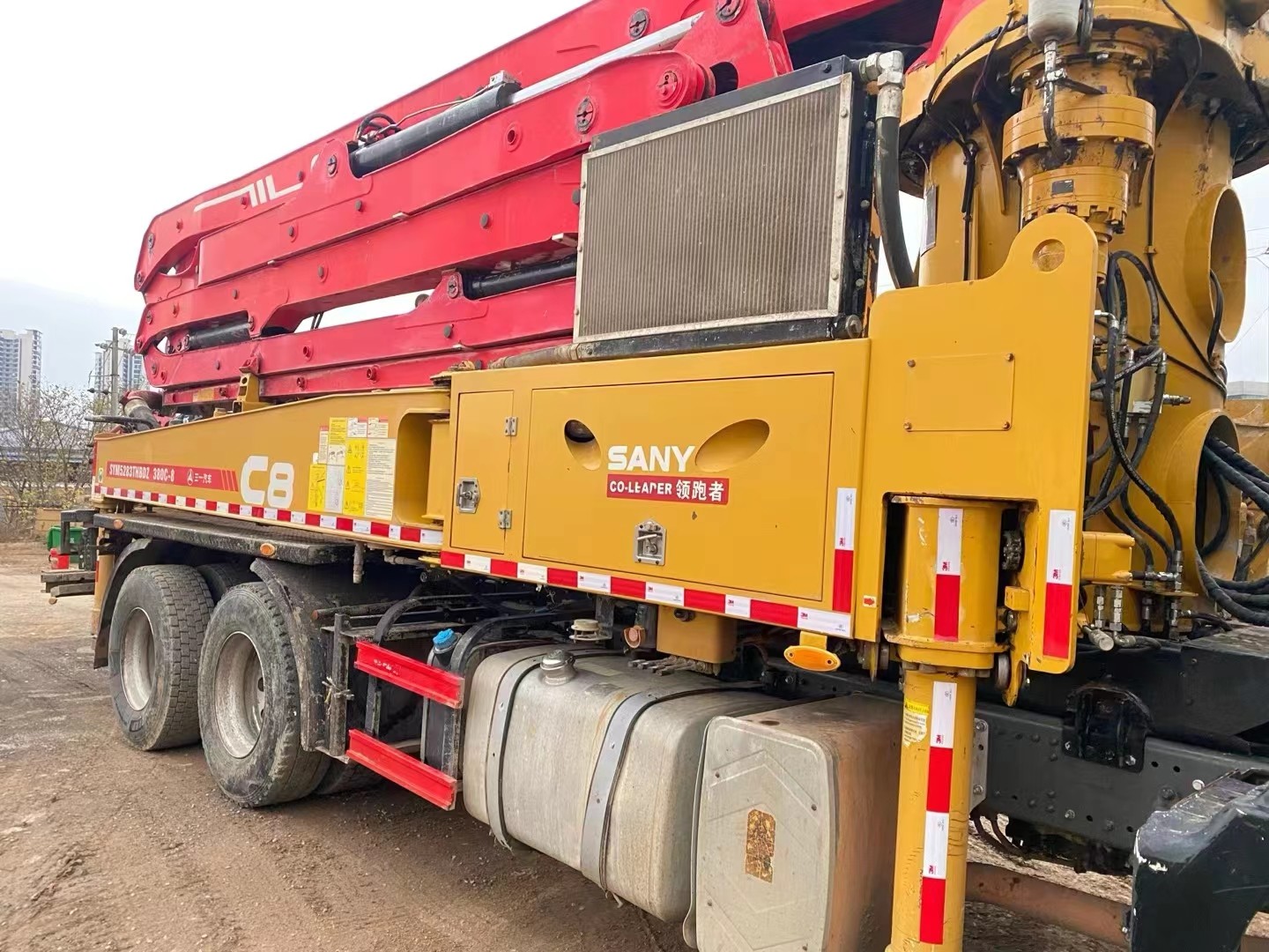 Heavy Duty Used Concrete Pump Truck Company SANY 28T 38 Meter