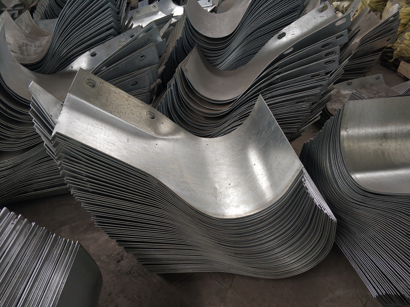 ISO9001 2000 Certified W-beam Galvanized Guardrail Rounded Terminal End for Highway
