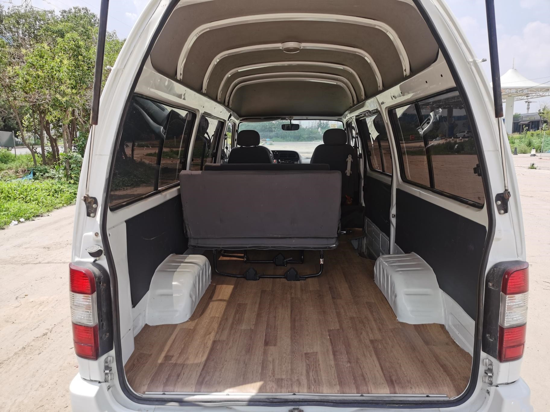 Jinbei Hiace Used Mini Bus Cargo Van 8seater 2017 Second Hand Coach Bus