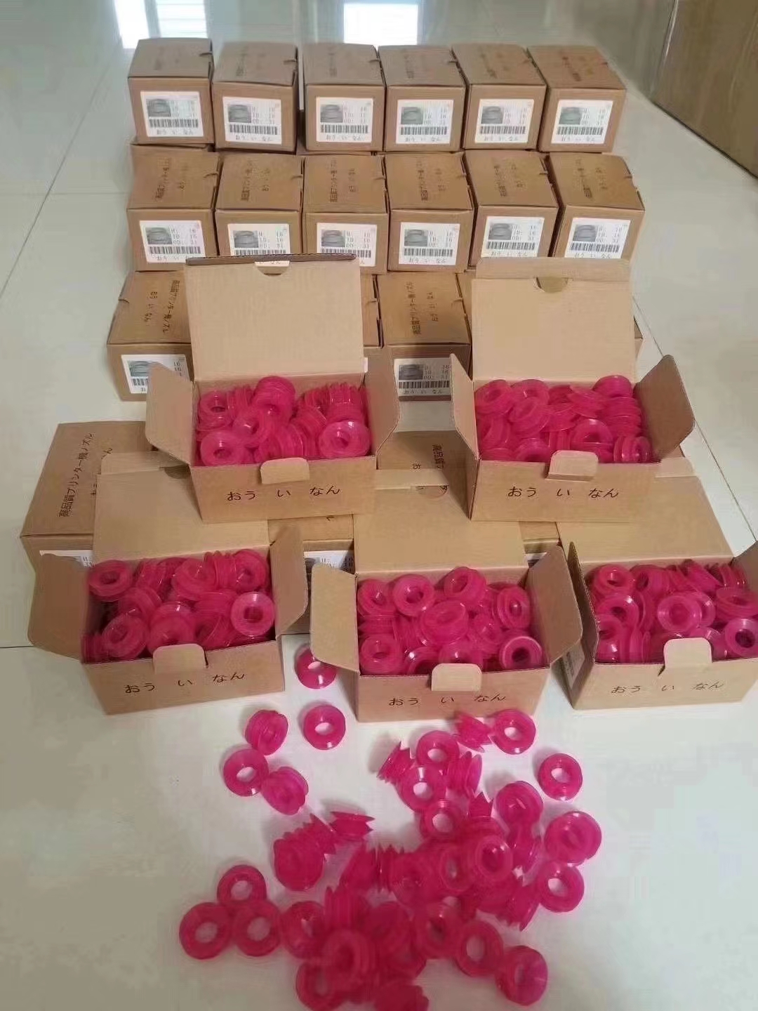 35x13x0.5mm Red Rubber Sucker Offset Printing Machine Spare Parts For Garment Shops