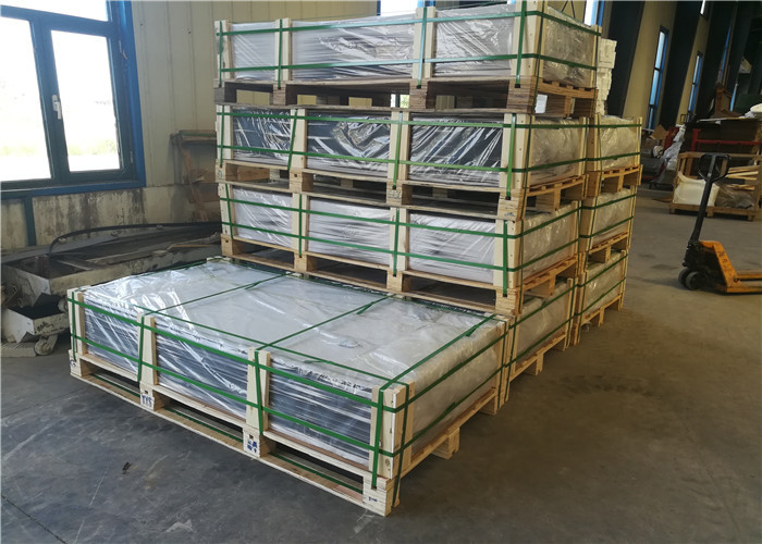 Ultra White Patterned Tempered Glass , Solar Photovoltaic Glass Low Iron Content
