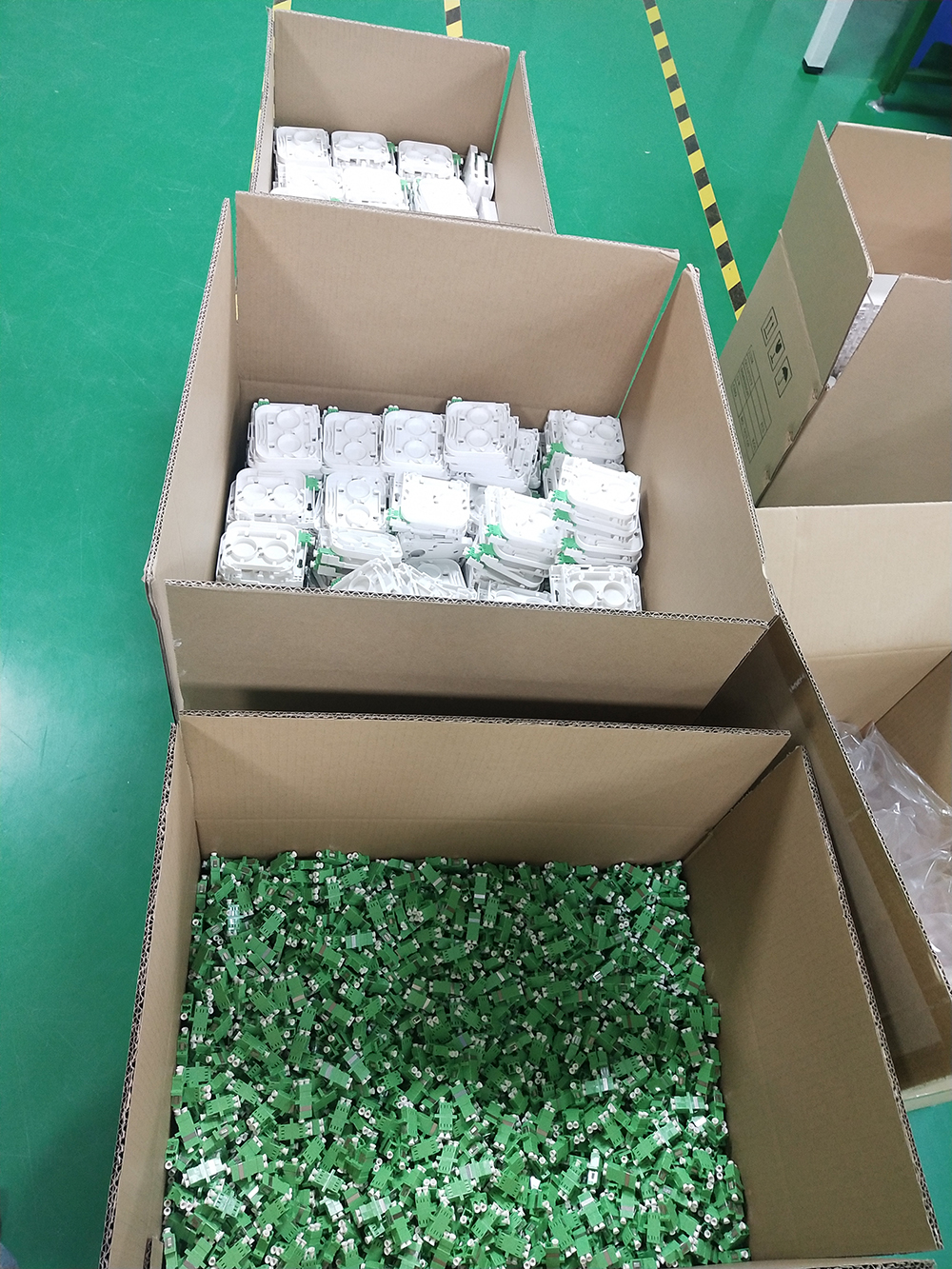 1 2 Ports FTTH Products Fiber Optic Enclosures Wall Mount Termination Box