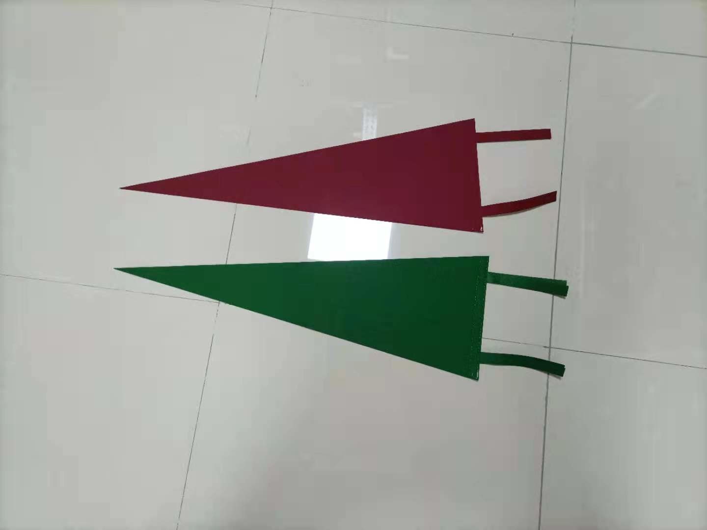 CMYK Printing OEM Triangle School Pennant Flag Digital Printing