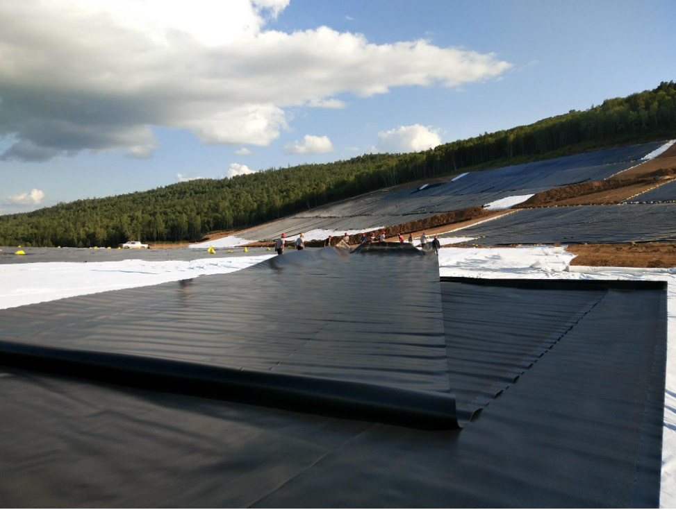 Black HDPE Geomembrane for Landfill Underground Waterproofing in 0.12-4.0mm Thickness
