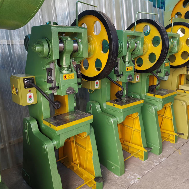 16T Automatic Hole Puncher Machine 1500w C Type CNC Sheet Metal Punching Machine