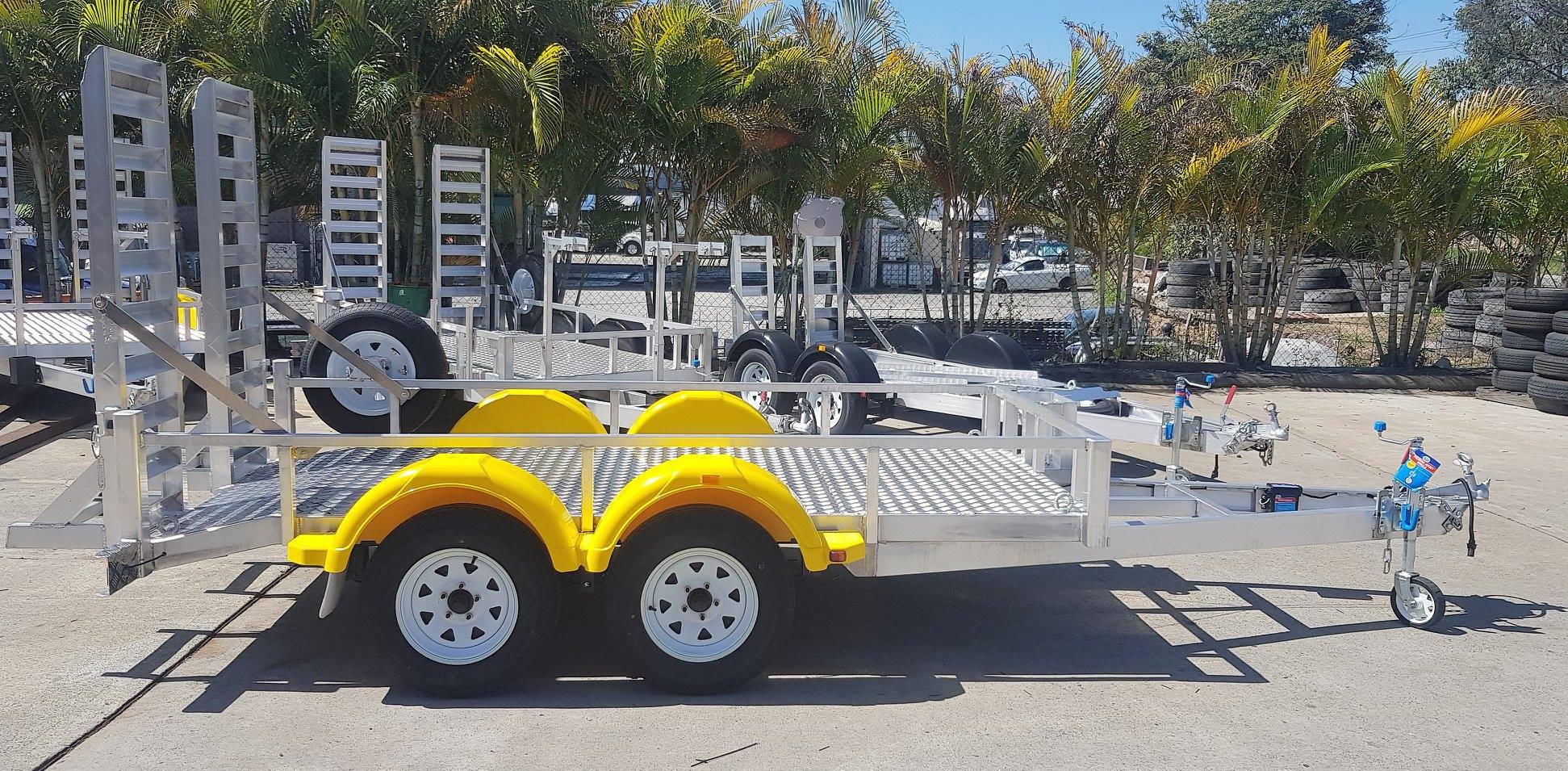 Mini Type Aluminum Extrusion Profiles Eco Friendly Aluminum Material Trailer