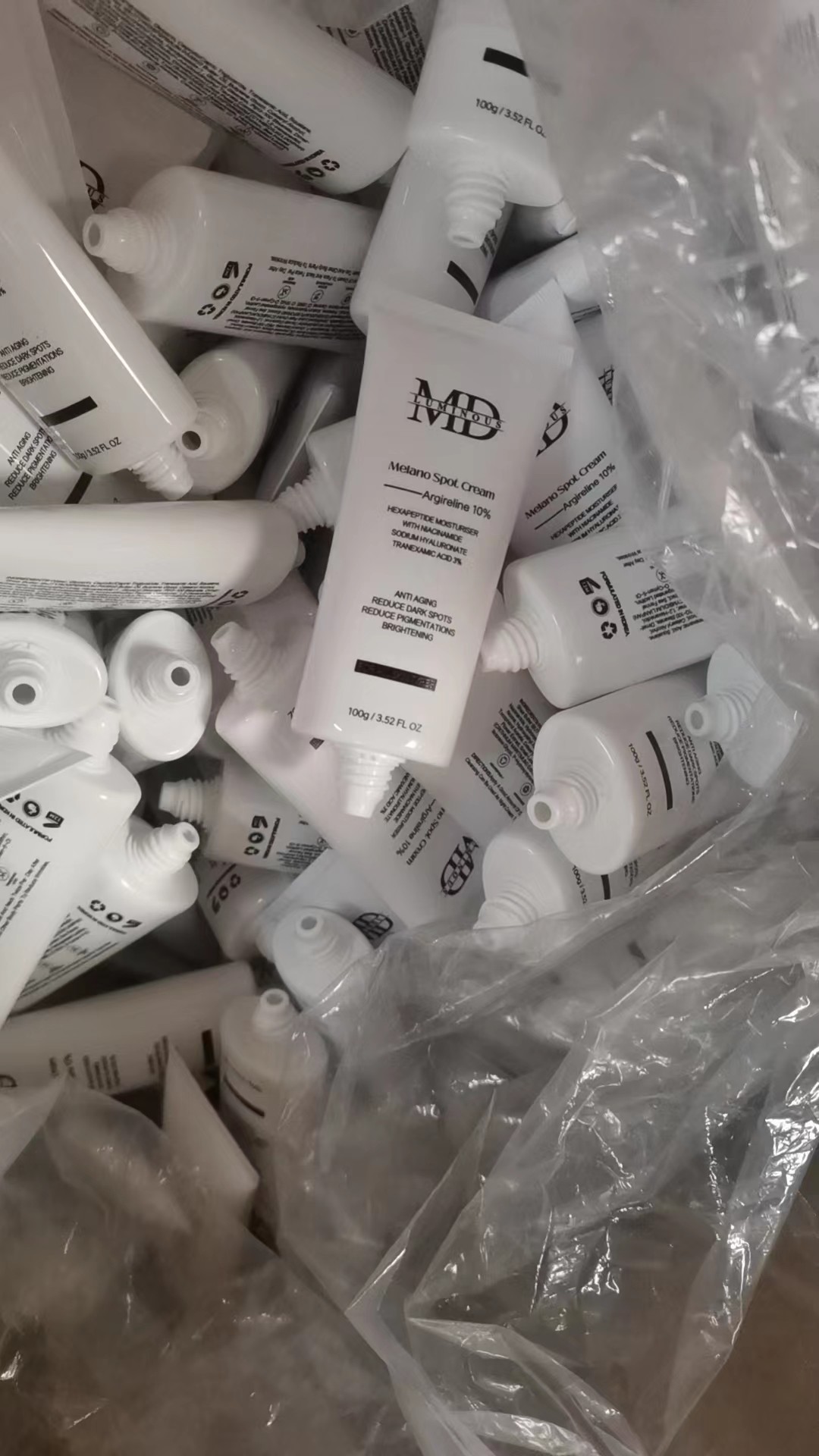 Small MOQ Private Label Facial Skin Care Products, 3 Years Shelf Life in Small, Medium, Large Size