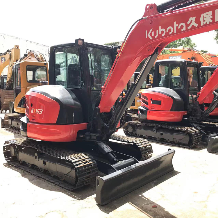Mini Used Excavators Kubota KX163 with Good Health in and Original Hydraulic Valve