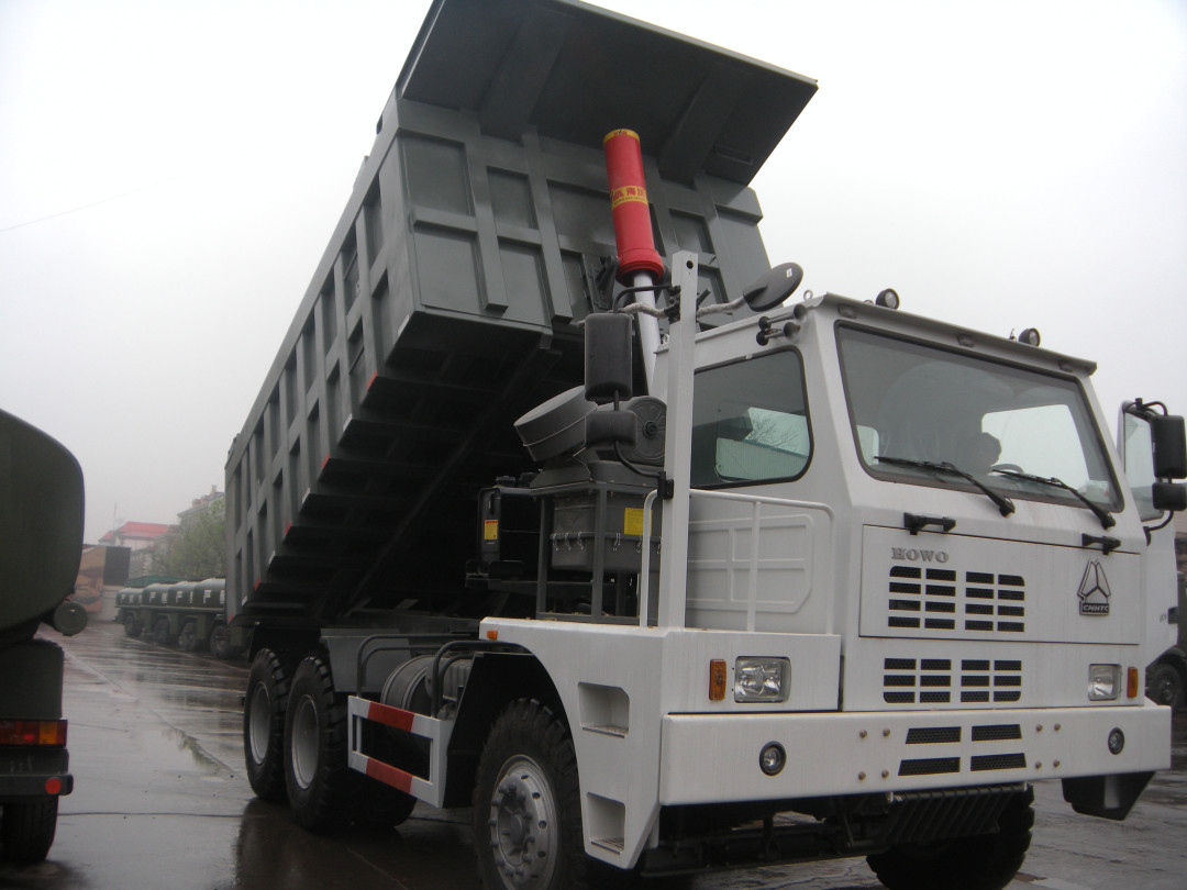 HOWO 70T Mining Tipper Truck / Off - Road Dump Truck ZZ5707S3840AJ