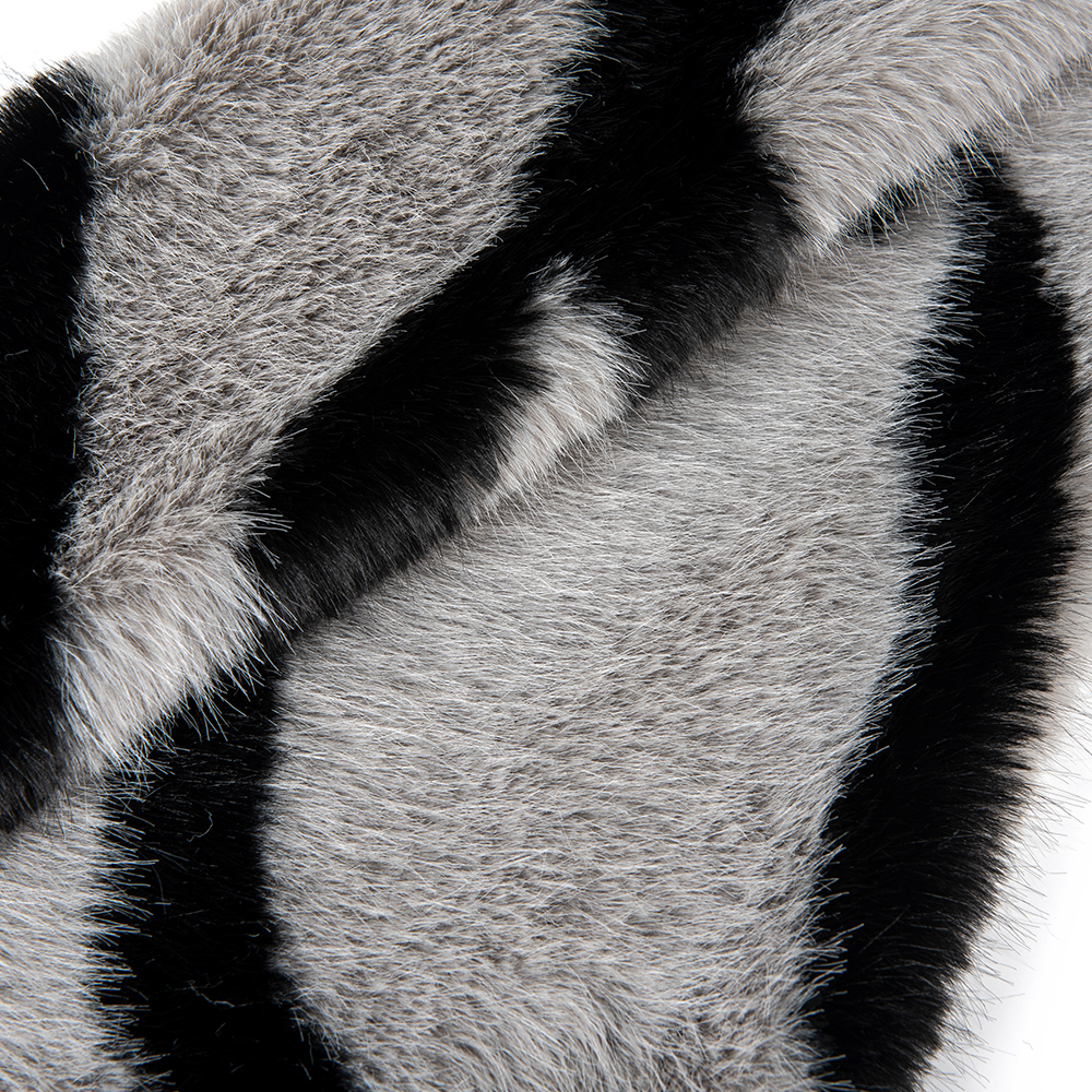 Long Pile Faux Fur Fabric for Winter Season Strip Printed Design 150D Yarn Count