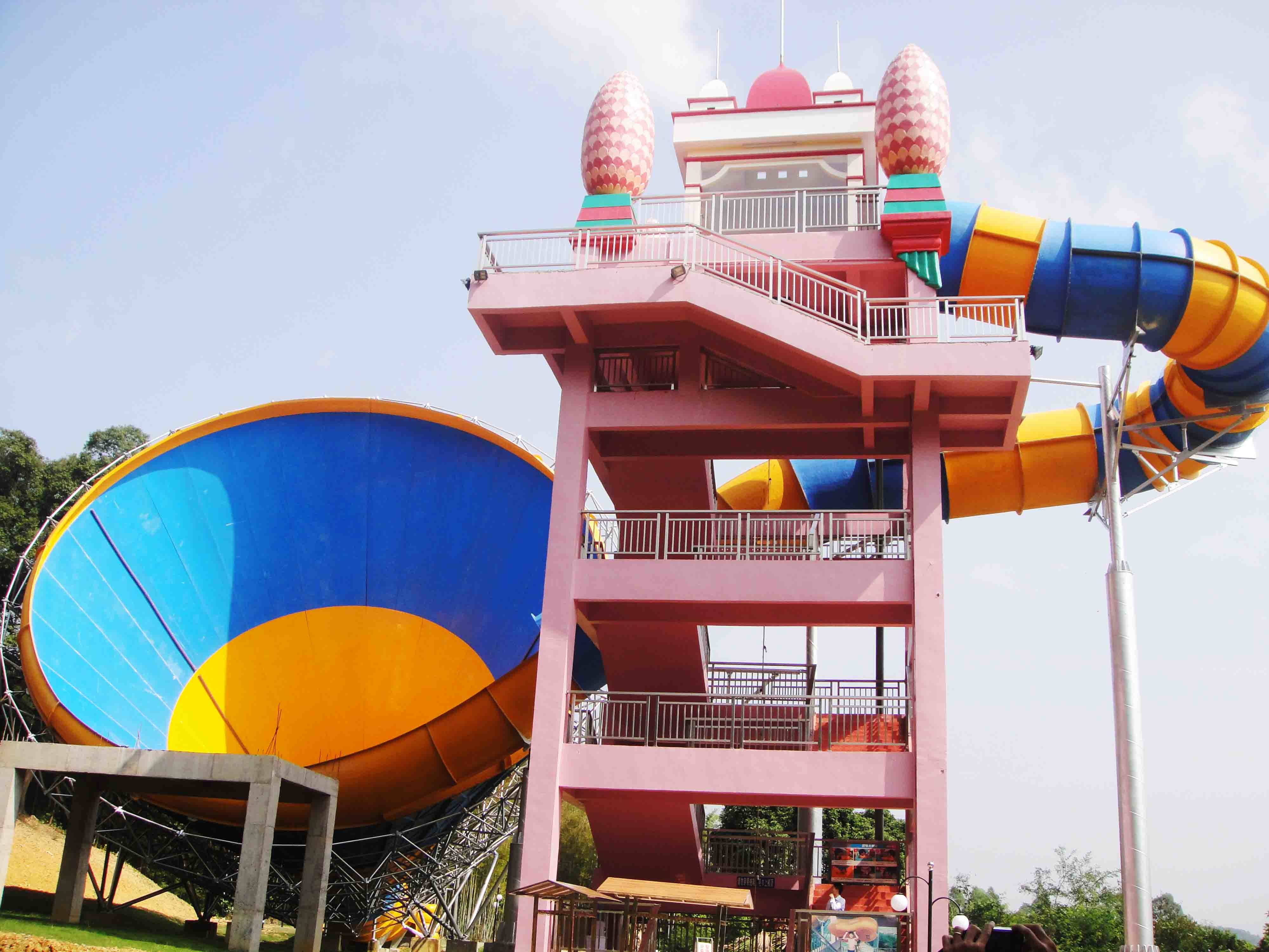 Giant Water Park Fiberglass Water Slides Galvanized Carbon Steel Supporting