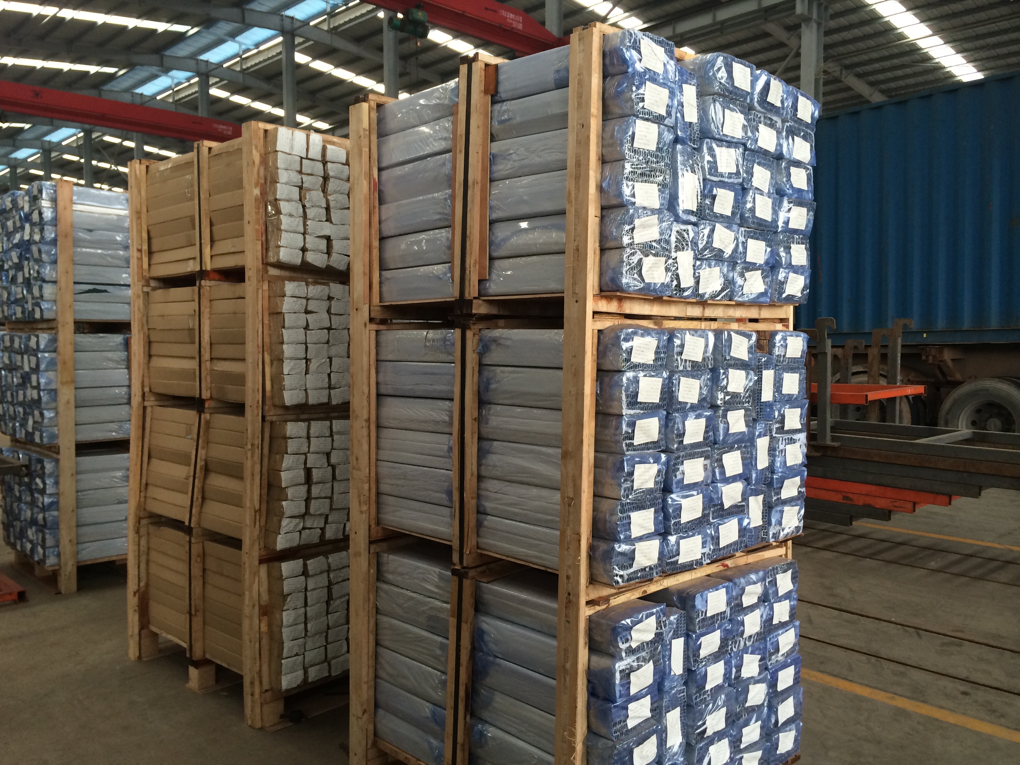 Polishing Gold and Champagne Aluminium Profile , 6063-T6 Aluminum Tube
