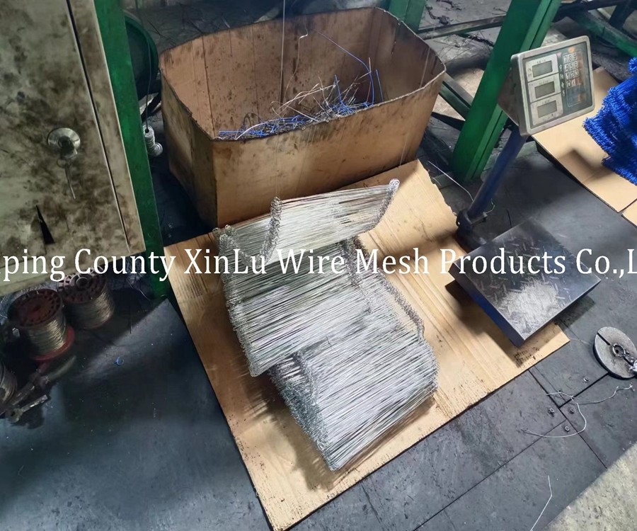 Premium Galvanized Tie Wire 4000pcs per Bundle PVC Coated Finish Building Q195 Galvanized Double Loop Wire Ties