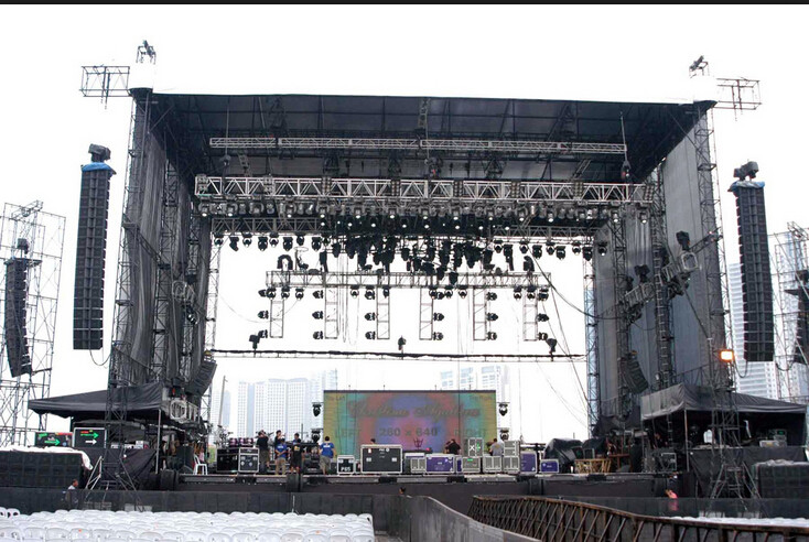 High Technical Welder Aluminum Square Truss structure For Outdoor Or Indoor Equipment
