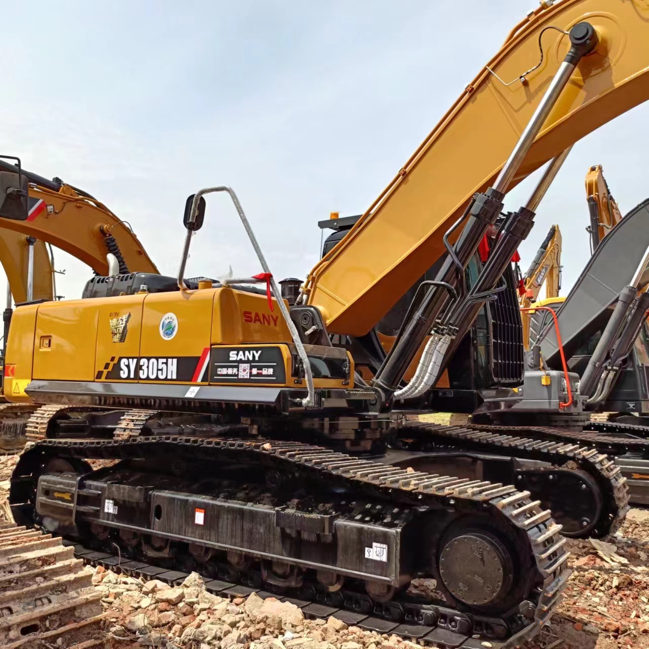 1.8M³ Bucket Capacity SANY SY305H Excavator and for Your Project Needs