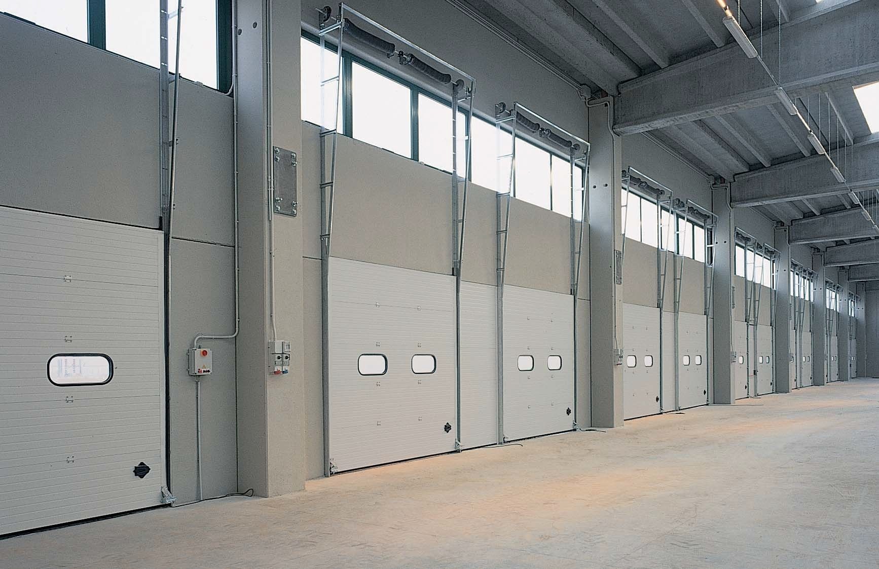 Logistics Warehouse 1p Sectional Overhead Door Safety Electric Lifting Insulated