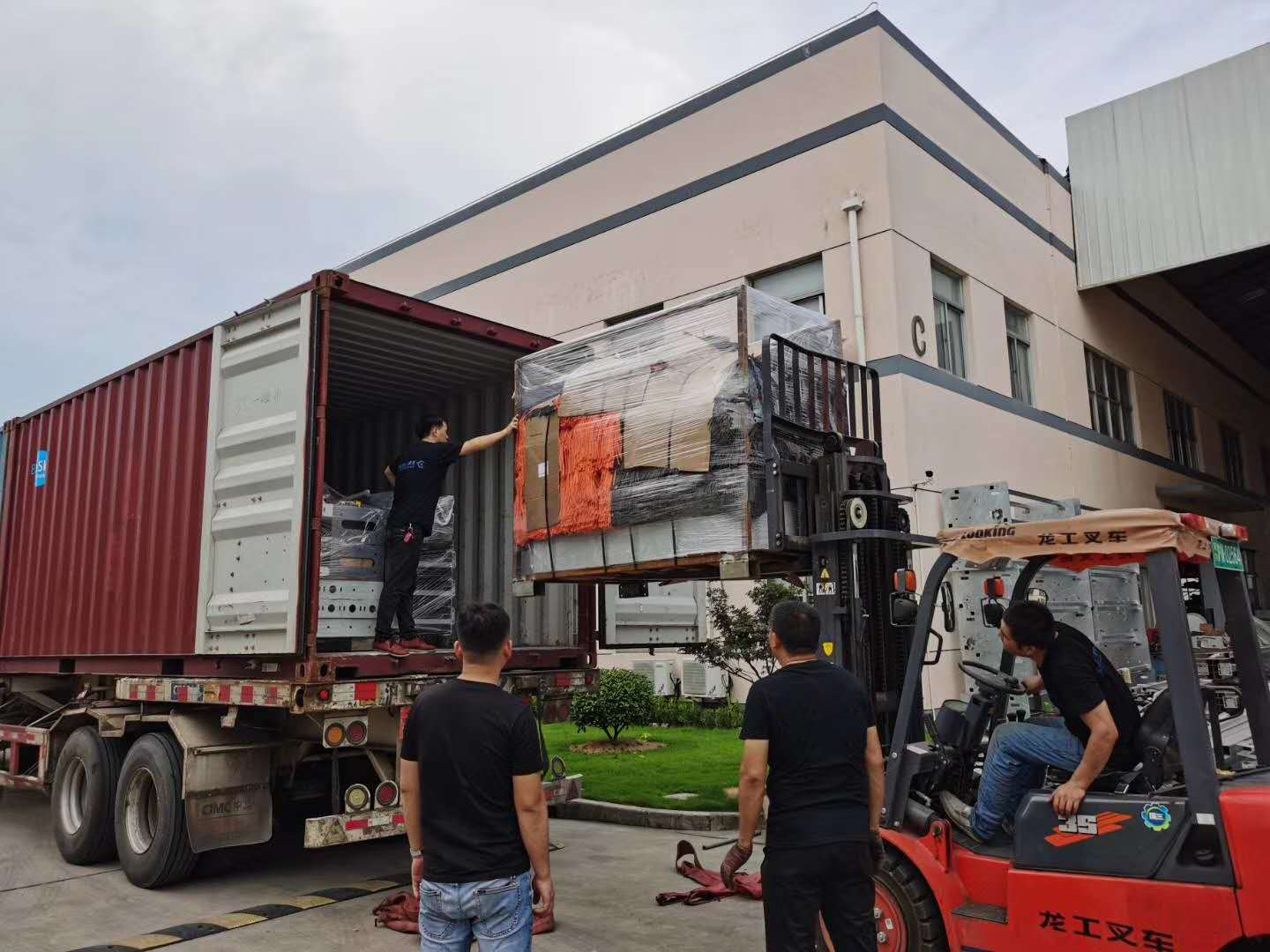 AA4C Automatic Rollover gantry Drive Through No Limited Washing Length 3 Brushes Bus Truck Washer Rollover Washing Machine AA-RO1