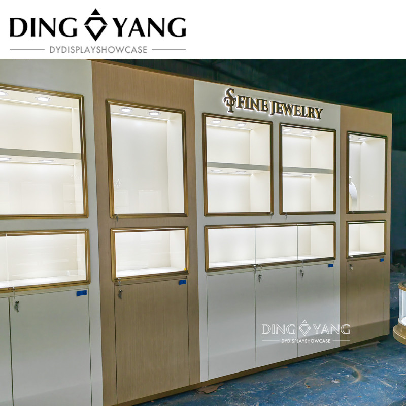 Modern Fashion Style Jewellery Showroom Furniture Design With Low Power Consumption Lights