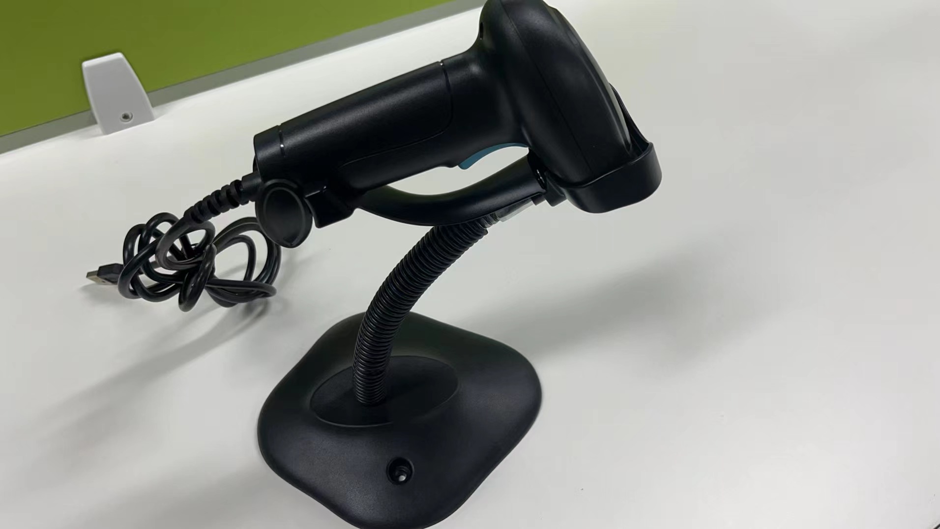 ABS PC TPE Wired and Wireless Barcode CCD Scanner for Retail Inventory Management