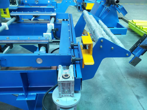 Automatic Change Size IBR Metal Roofing Roll Forming Machine With Touch Screen