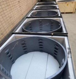 Black Thermal Shock Resistance SiC Silicon Carbide Grinding Bucket Ceramics For Conveying Equipment