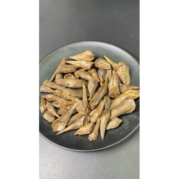 Qi Nan Agarwood Chunks Wooden Handle Piece Car Small Hanging
