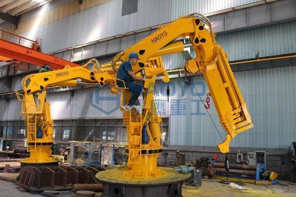 Quality Offshore Hydraulic telescopic arm marine cranes for sale with BV CCS CE ABS Certification for sale