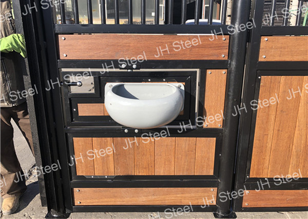 Heavy - Duty Sliding Barn And Stable Horse Stall Panels Designs For Long Life
