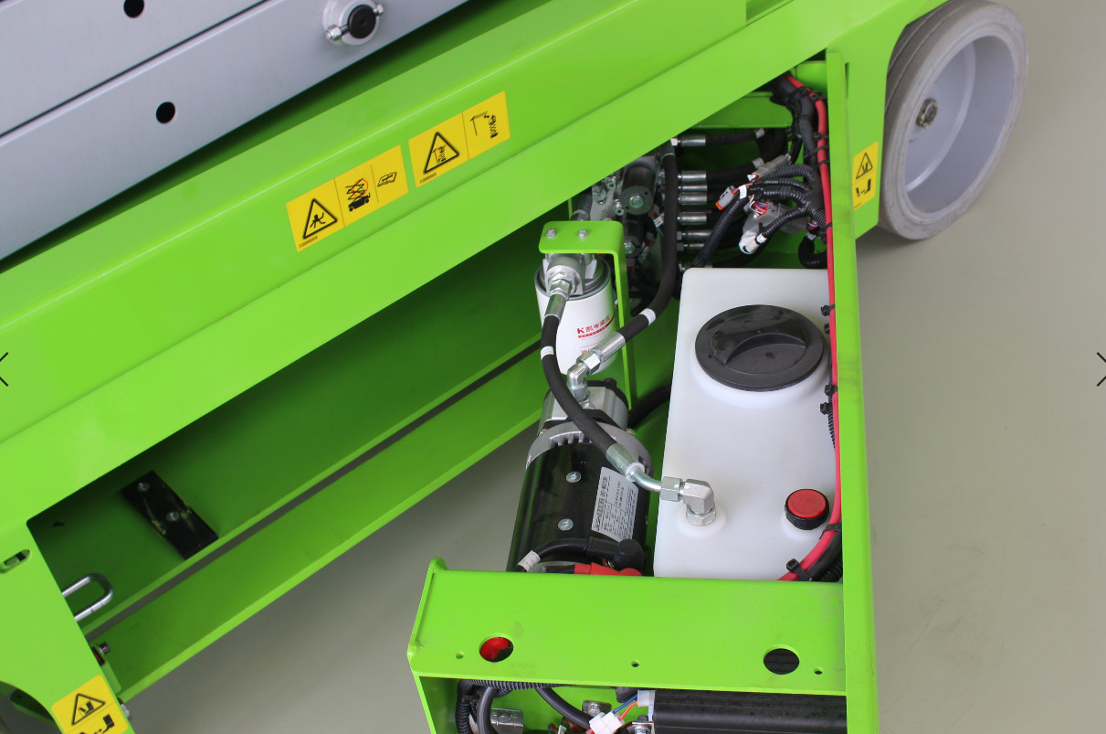 8m Hydraulic Scissor Elevated Lift 450KG Platform For Workshop Build Cleanning