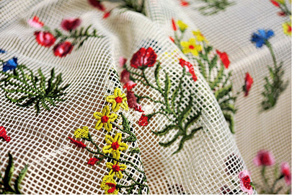 Floral Multi Colored Embroidered Net Lace Fabric , Antique Bridal Lace Mesh Cloth