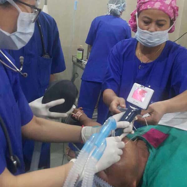 Besdata Portable Video Laryngoscope / Pediatric Video Laryngoscope With Disposable Blades