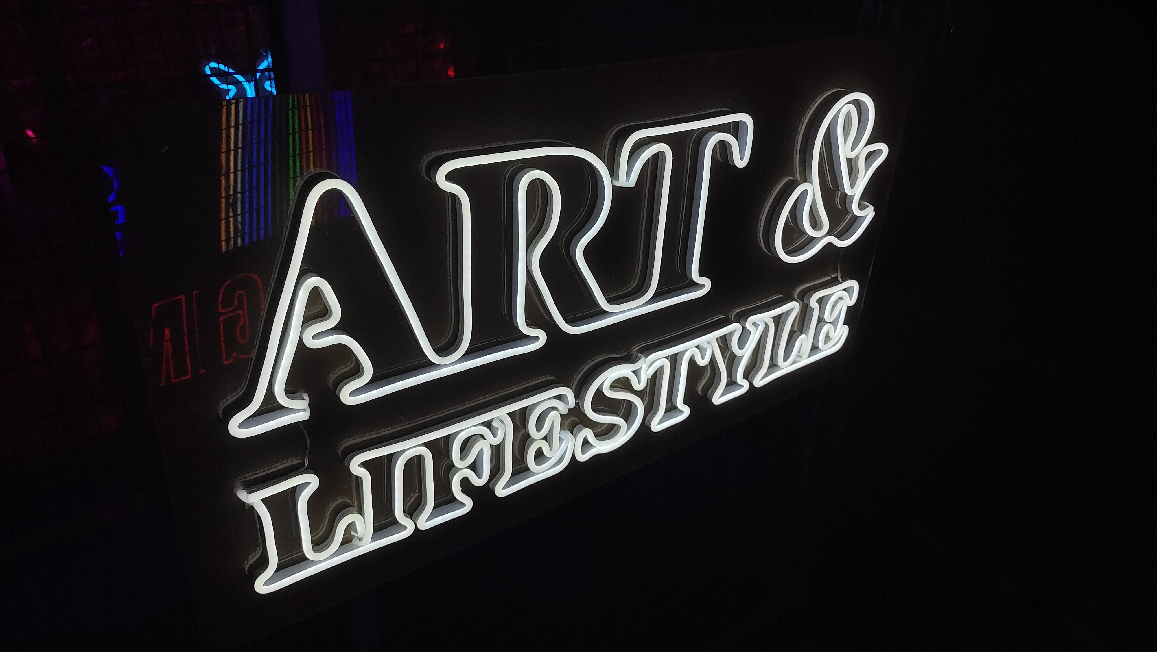 Custom Life&art style neon sign men cave exhibition wall lighting deco