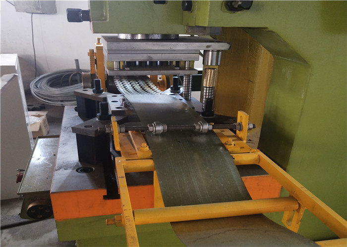 Concertina Razor Blade 280m / H Barbed Wire Manufacturing Machine